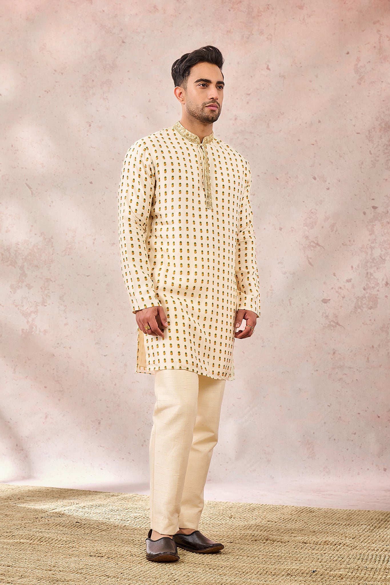 Kalakand Kurta
